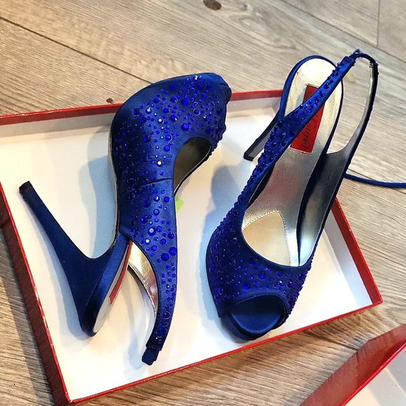 Red Carpet Collection Heels - Picture 1 of 2